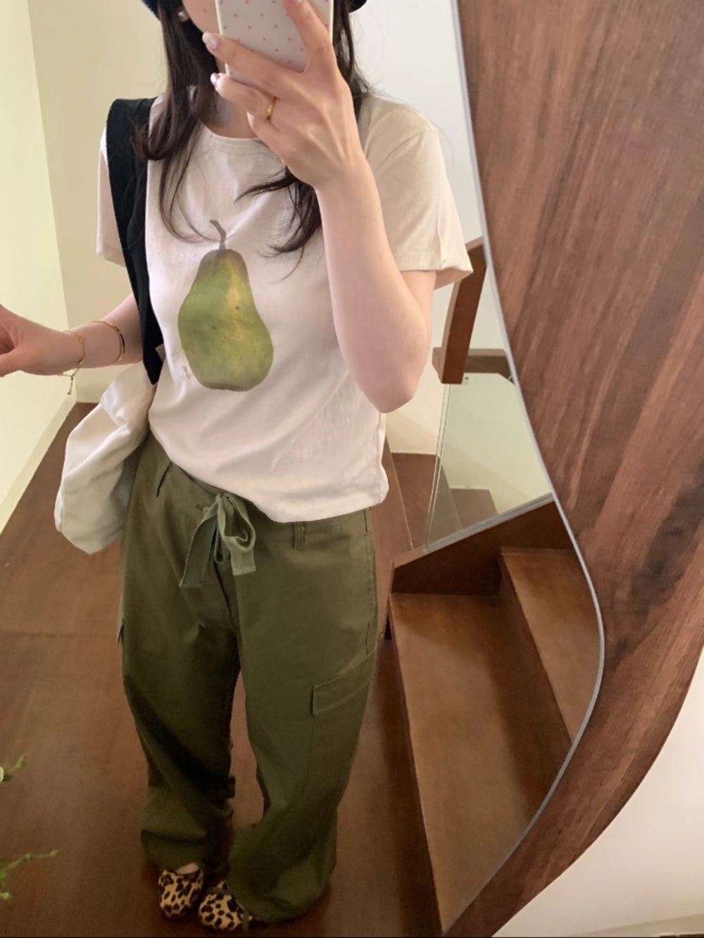 Korean Pear Graphic White Tee